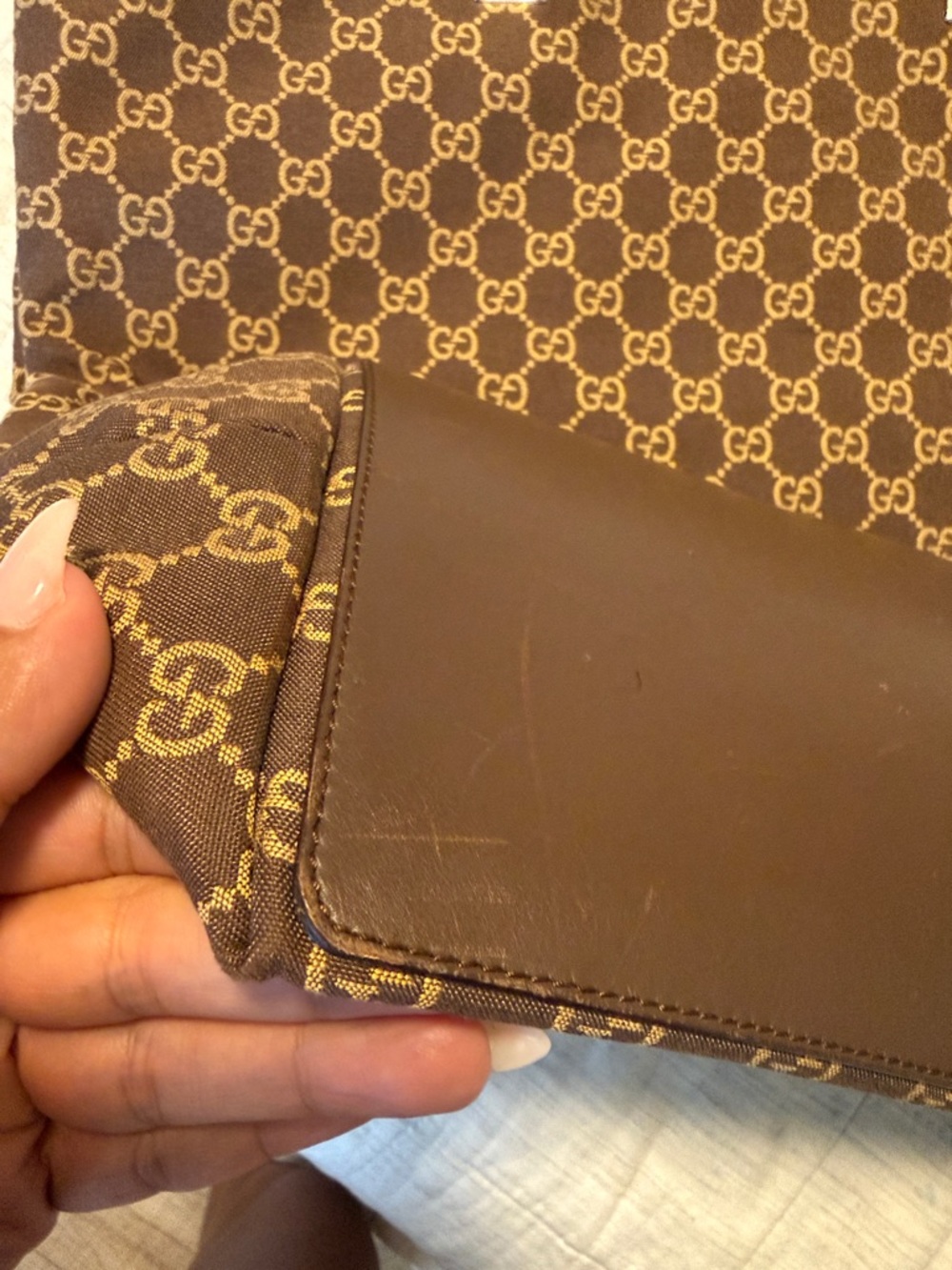 Gucci Brown GG Supreme Canvas Tote with Dark Brown Leather Handles - Picture 4 of 14